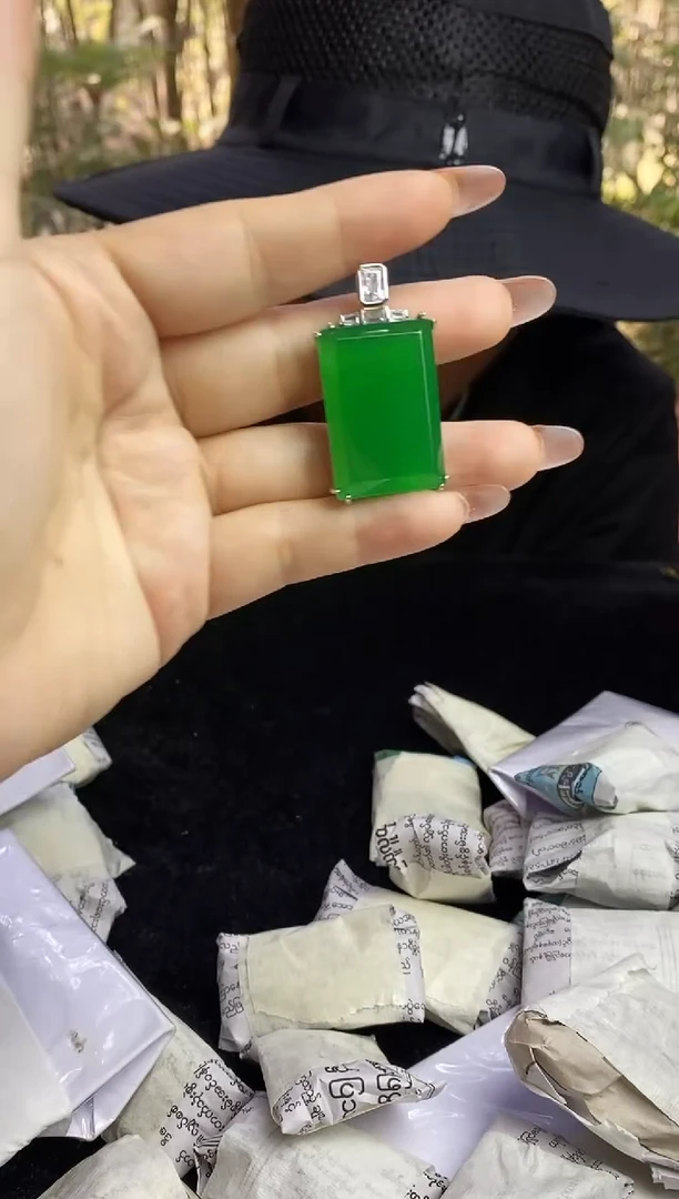 满色吊坠 所见即所得！！