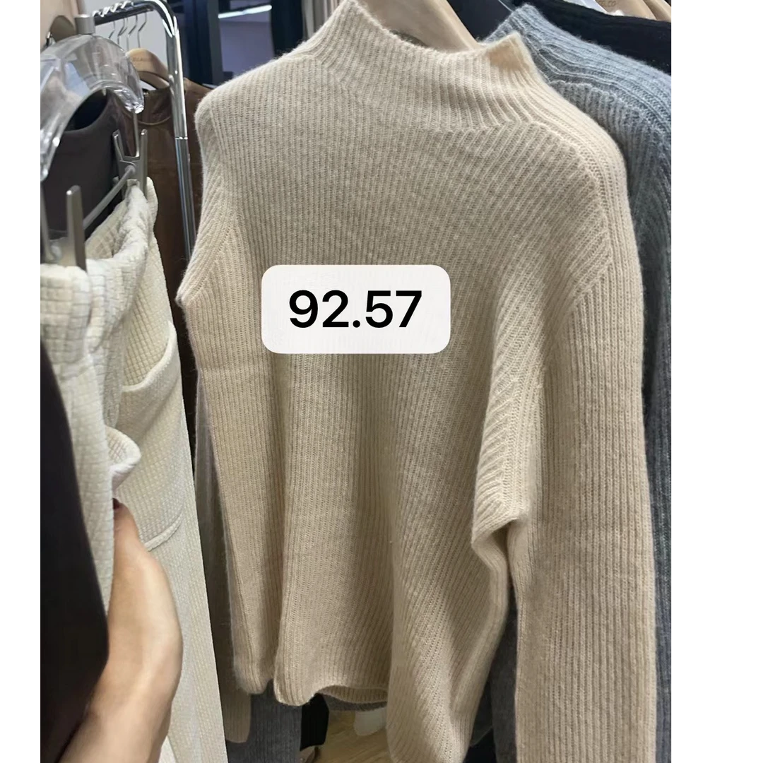 i-EAST 白巧恋人~极简竖条纹高领毛织衫上衣-4Q SY0661