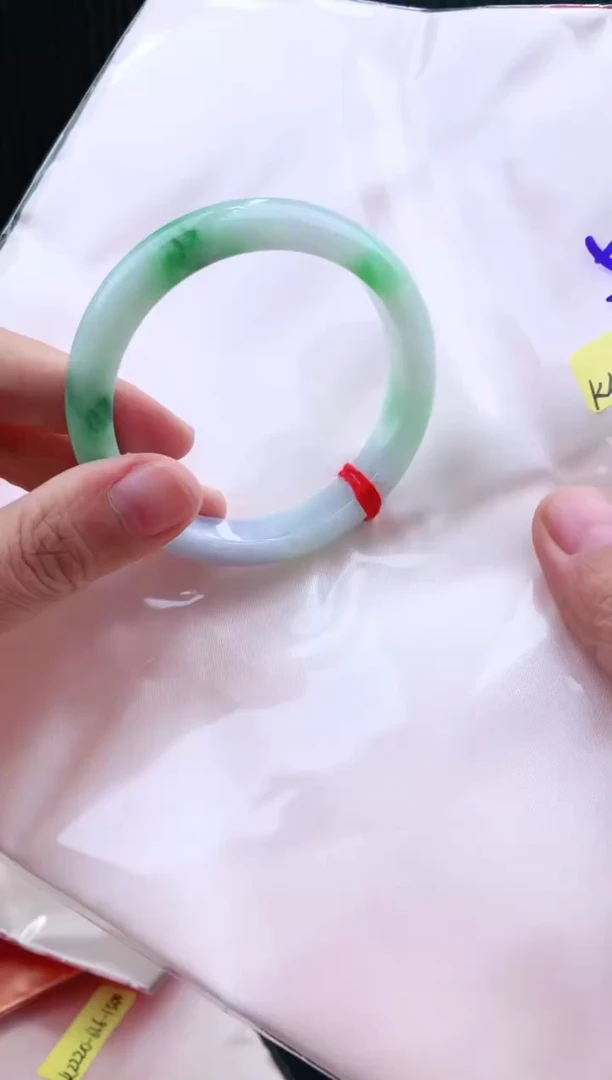 未镶嵌手镯翡翠52+