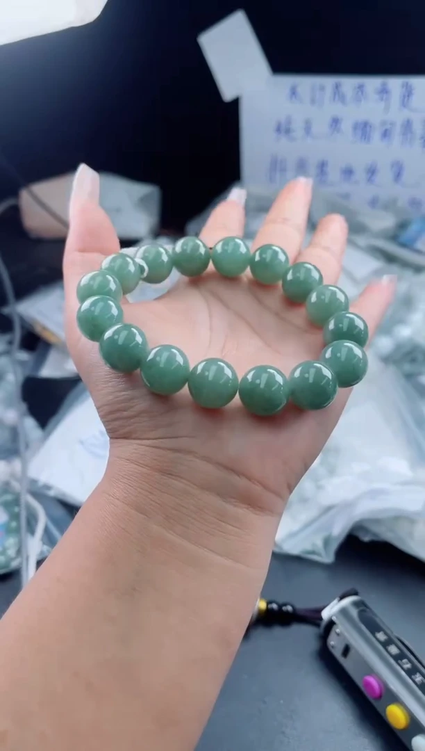 未镶嵌定制翡翠珠串
