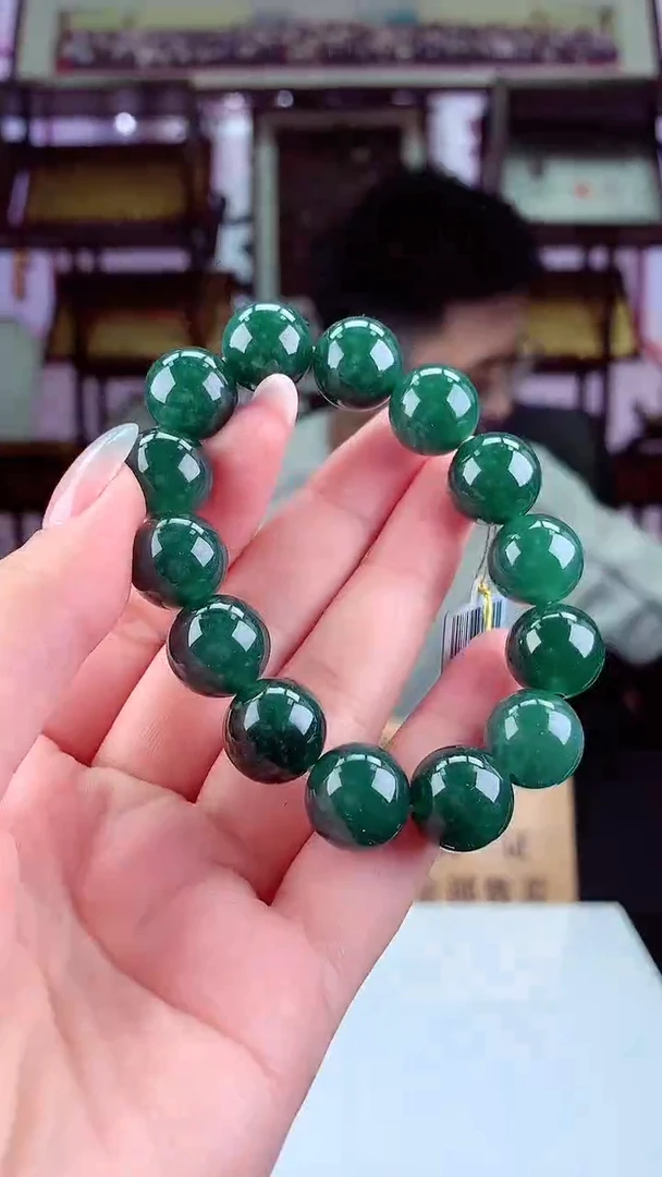 颈饰未镶嵌翡翠天然翡翠（拍一发一)