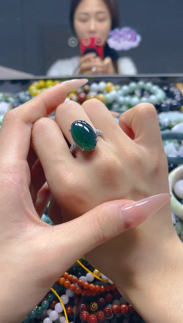 颈饰未镶嵌翡翠/U/翡翠A货，一件也是批发价