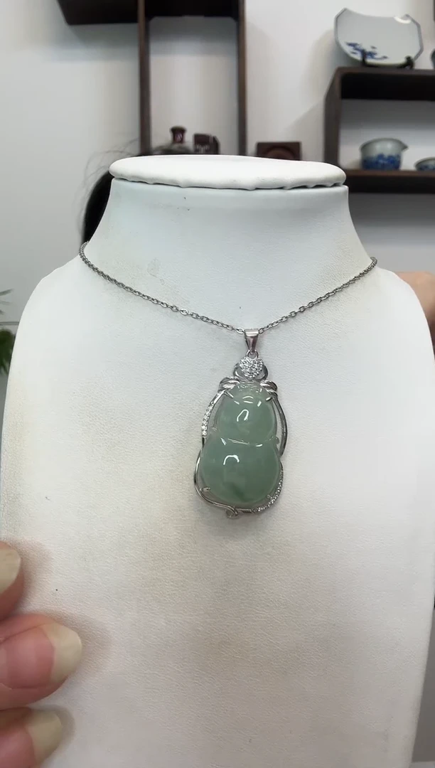 吊坠(赠链)银S925镶嵌翡翠葫芦