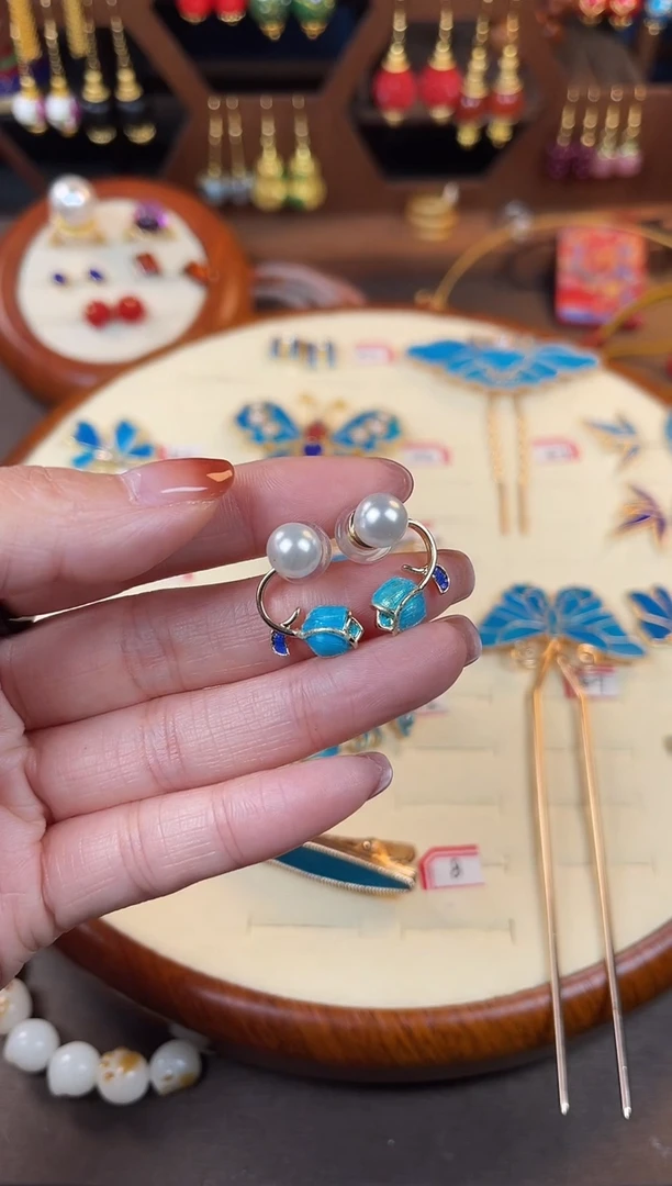 【闪购商品】花苞珐琅景泰蓝耳钉