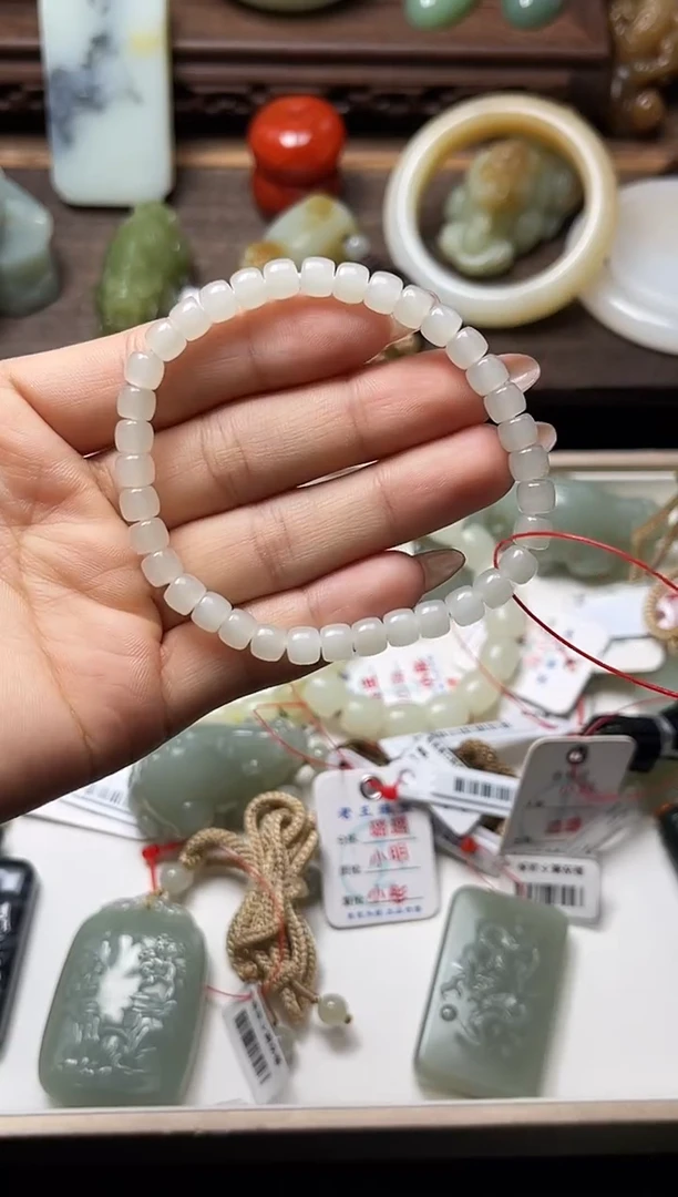 手串未镶嵌和田玉卡6 若羌黄口白玉极限弧9010842