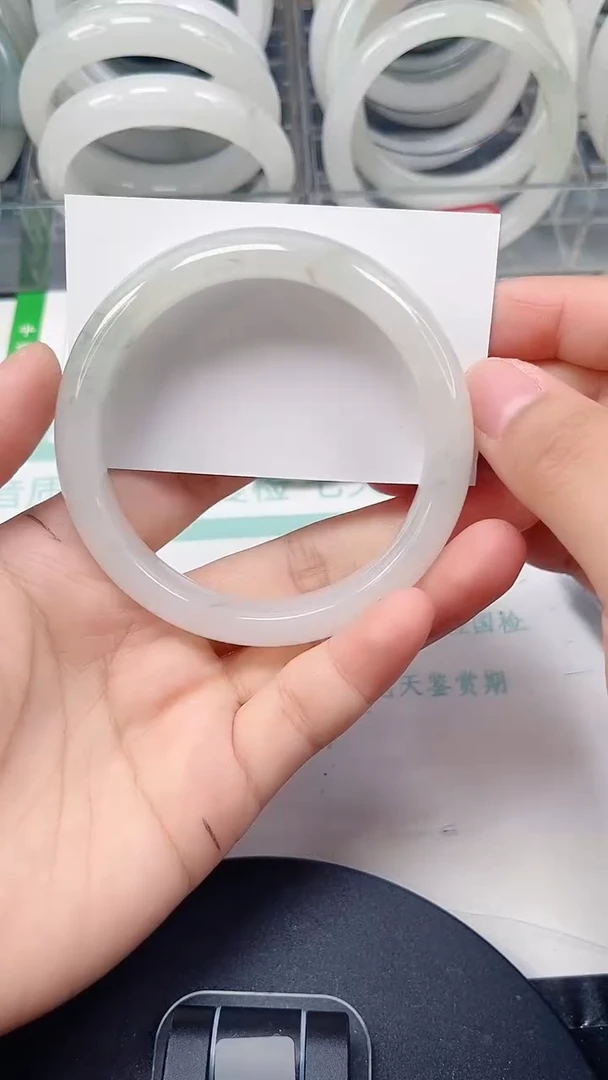未镶嵌手镯石英质玉37-59/60