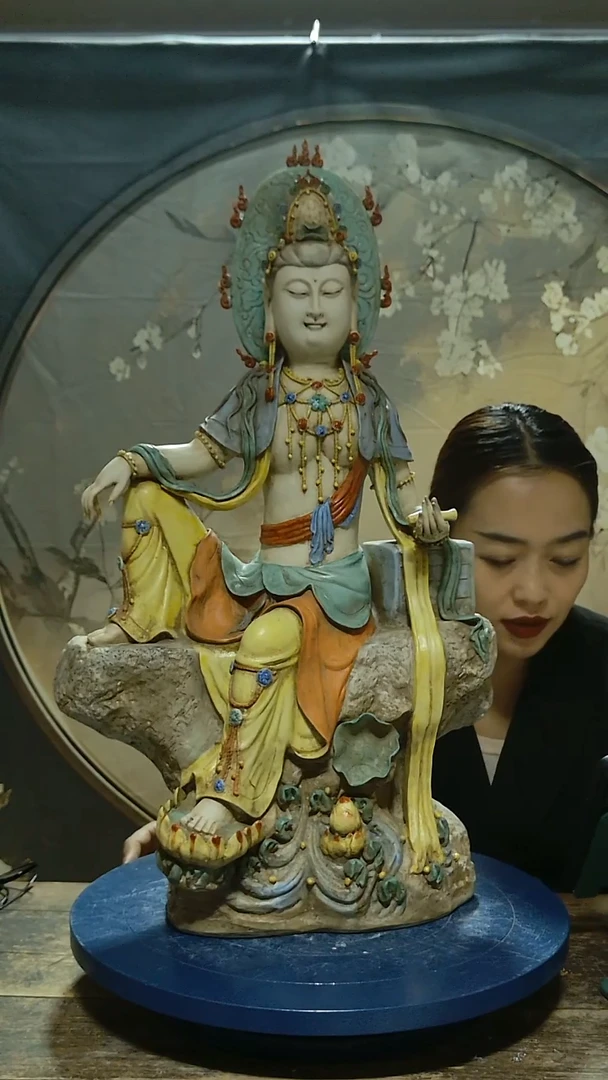 观音湖田窑自在观音造像高63公分