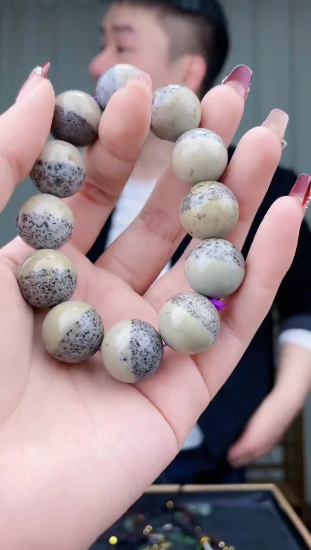 【闪购商品】和田玉挂件未镶嵌拍一发一，多样性发货！