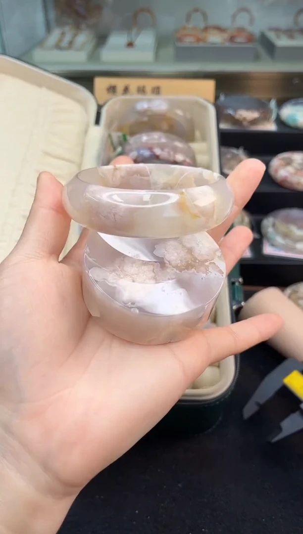 未镶嵌手镯石英质玉62圈口（赠品镯心）3009265