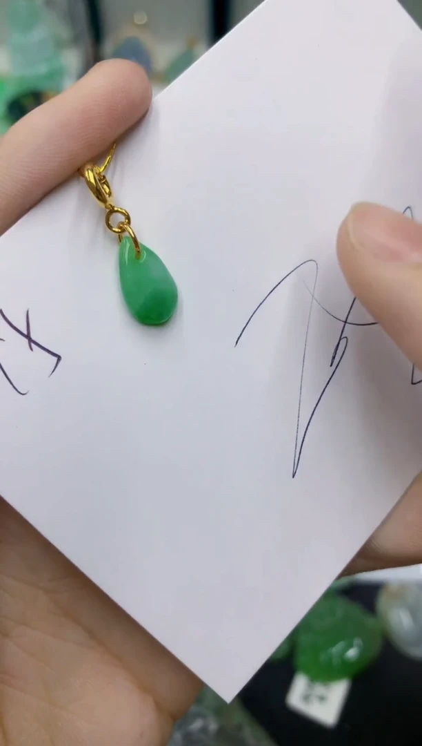 翡翠未镶嵌颈饰111111