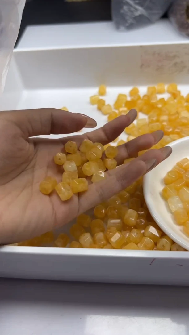 未镶嵌颈饰水晶 w1869黄塔金六菱柱12*8mm*10颗