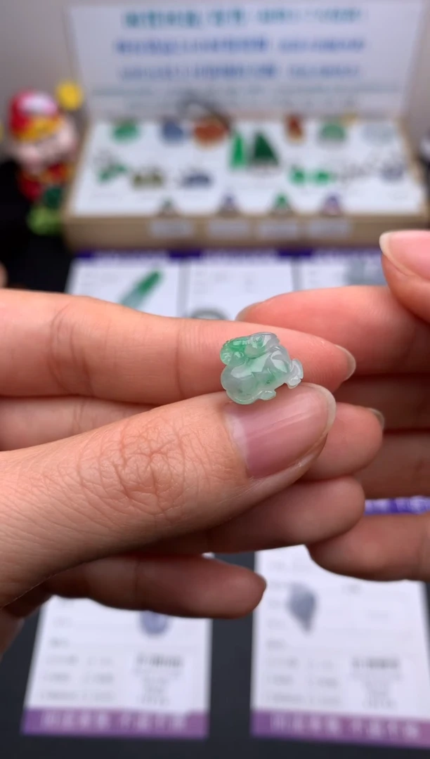 【闪购商品】定制翡翠未镶嵌模式推广期24小时鉴赏期