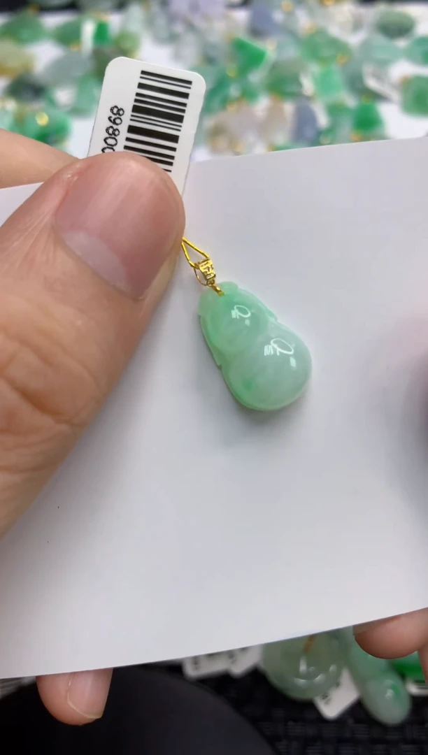 翡翠18K金镶嵌颈饰1111111111