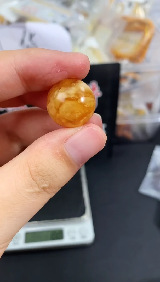 蜜蜡未镶嵌珠宝奇石79