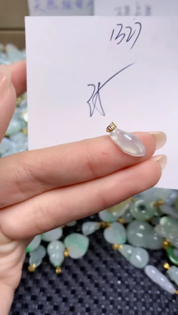 【闪购商品】翡翠颈饰18K金镶嵌天然缅甸A货翡翠