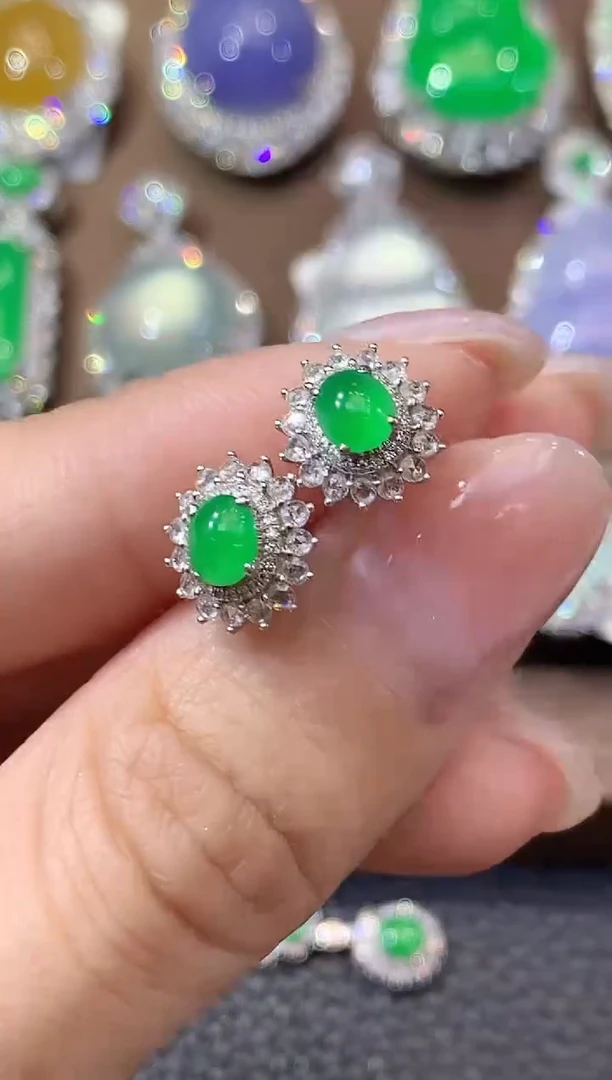 18K金镶嵌翡翠耳饰A89