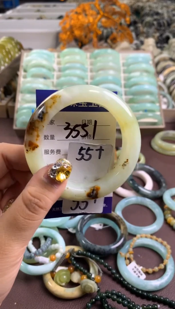 【闪购商品】蛇纹石玉手镯未镶嵌3551