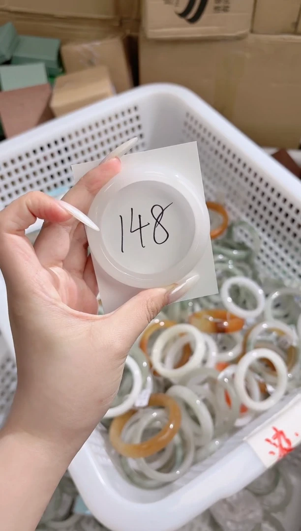 石英质玉手镯未镶嵌K148-53