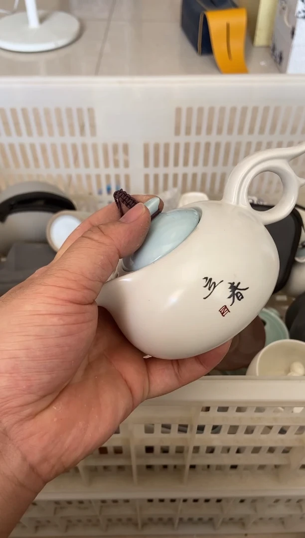 无运费险有瑕疵的摄影的产品有使用过的痕迹有点脏介意勿拍