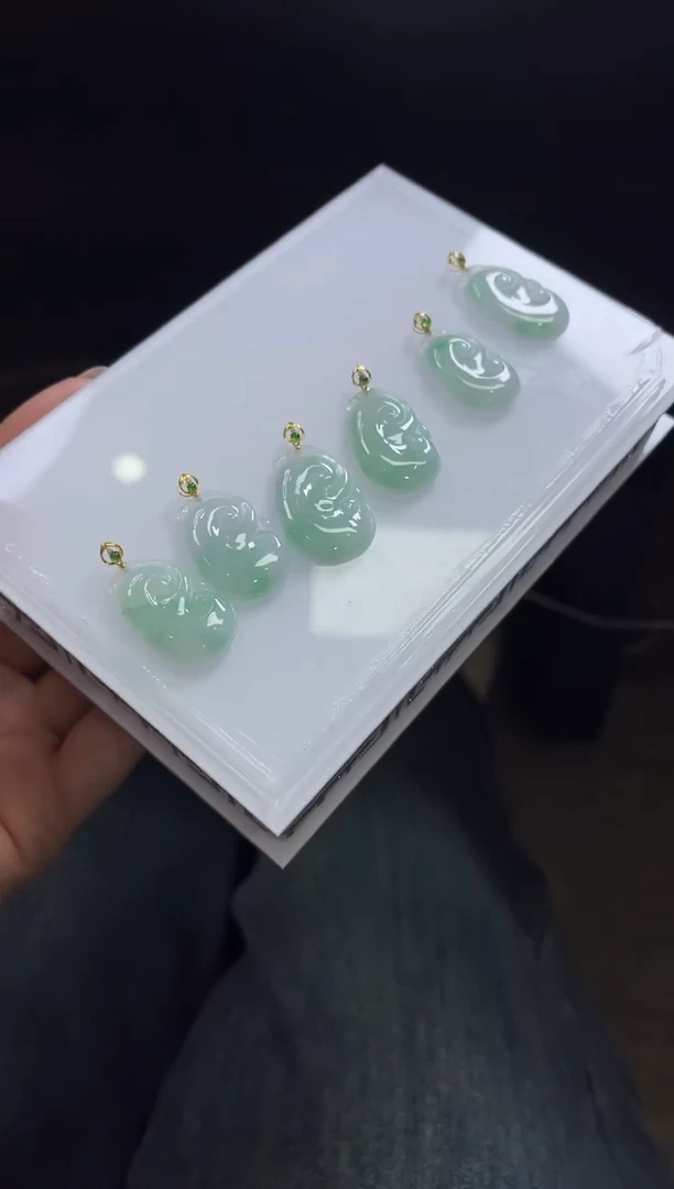 【闪购商品】翡翠颈饰18K金镶嵌A269多样性发一件/配绳子