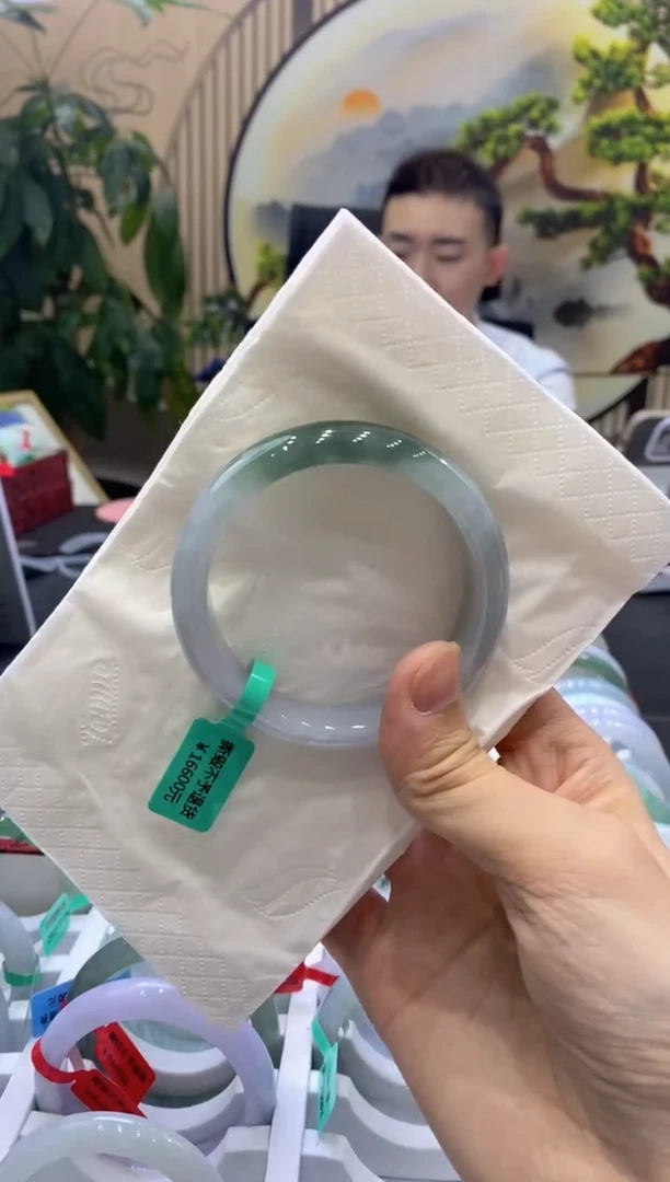 翡翠手镯未镶嵌000005439