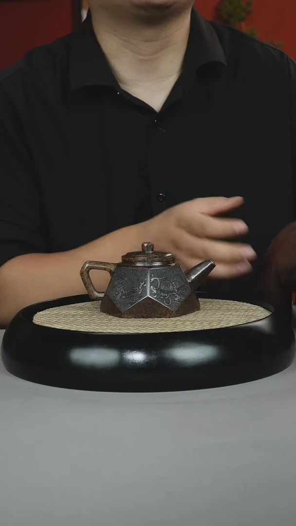茶壶紫砂古乌泥 钻石 四大神兽