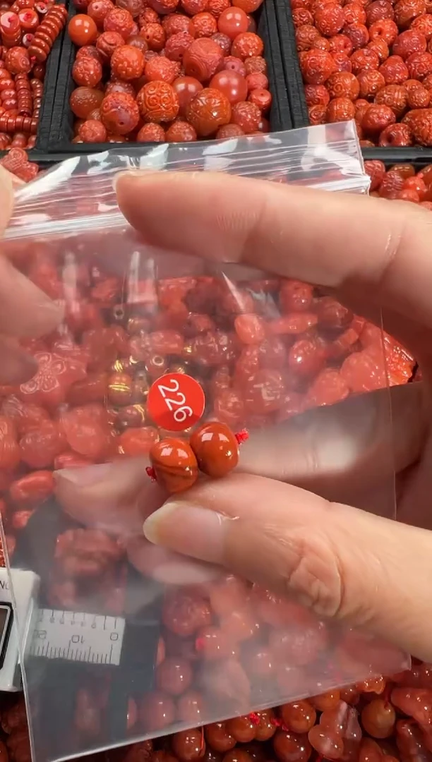 【闪购商品】南红玛瑙颈饰未镶嵌1