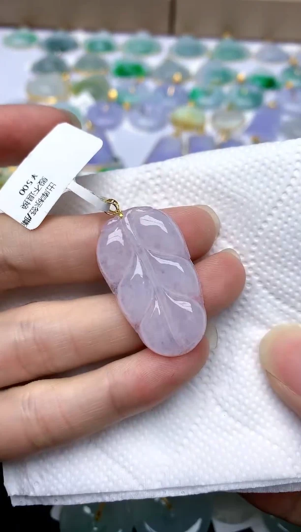 翡翠18K金镶嵌颈饰天然A货翡翠