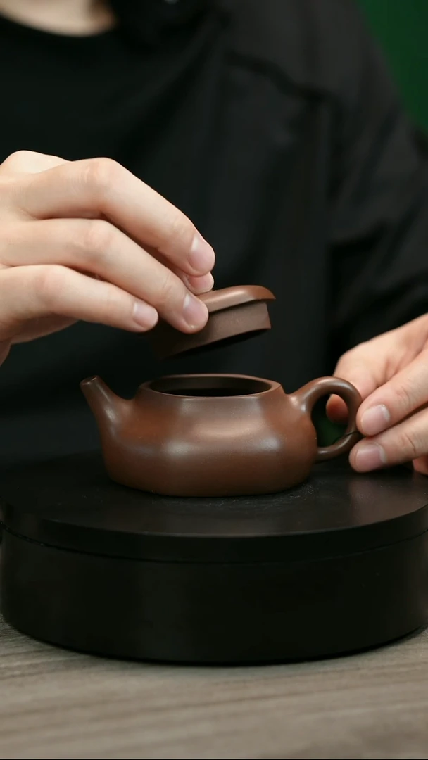 茶壶紫砂阿*哥H2104赵信军光素六方静乐