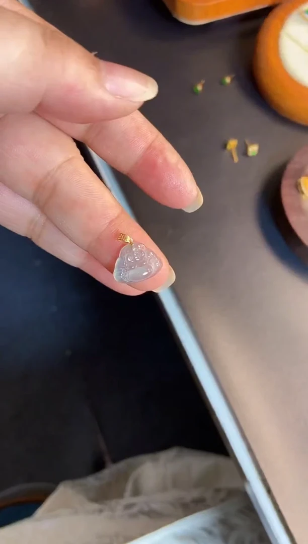 吊坠(不含链)18K金镶嵌翡翠1