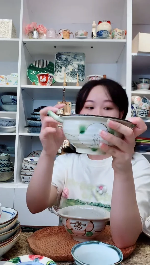 陶瓷粗陶手绘绿色山茶花双耳小钵