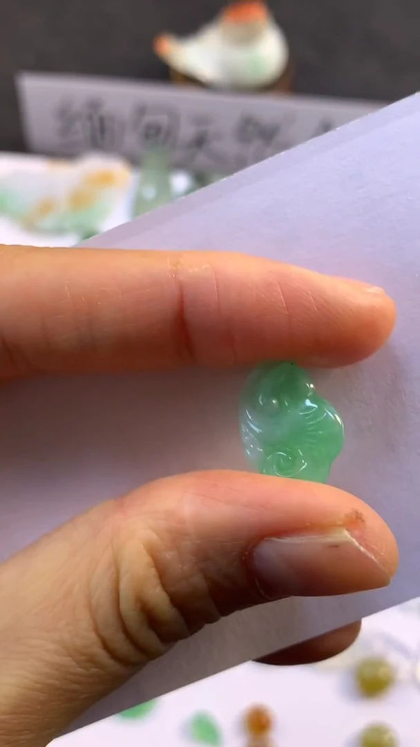 颈饰未镶嵌翡翠金**堂小如意