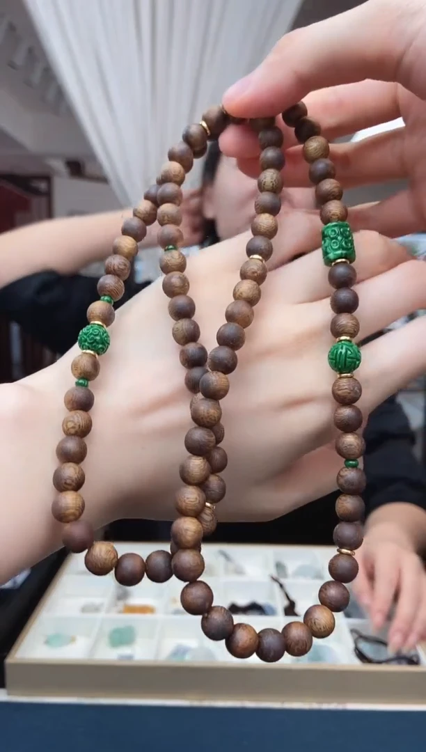 翡翠未镶嵌颈饰翡翠项链