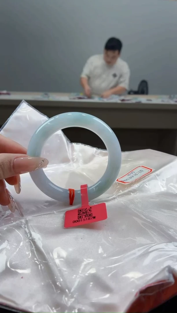 未镶嵌手镯翡翠2
