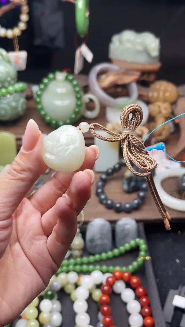 和田玉未镶嵌吊坠(不含链)且末青白 花开富贵9011424