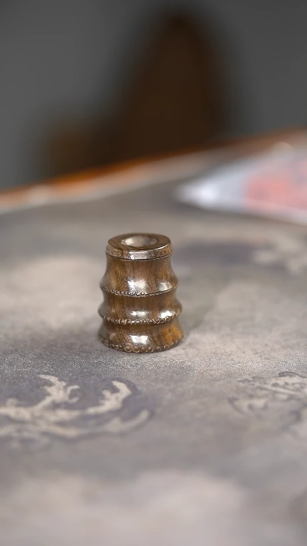 【闪购商品】金丝楠木雕720号阿拉善地表原石筋脉盖置