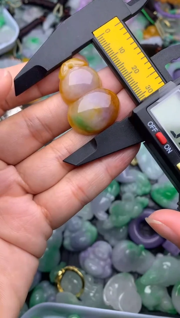 颈饰未镶嵌翡翠缅甸翡翠吊坠