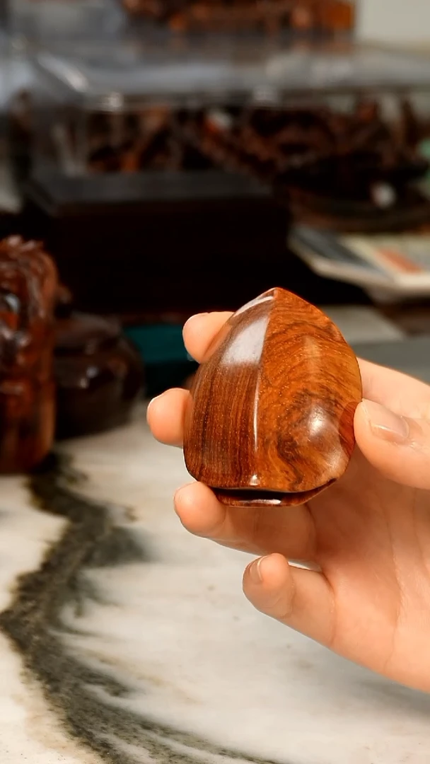 黄花梨/降香黄檀海黄富甲一方手把件