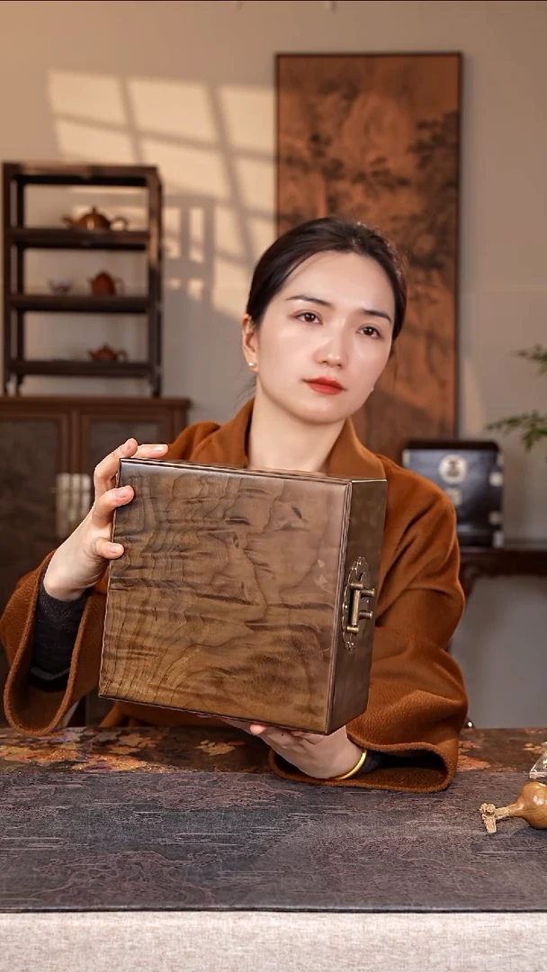 乌木类家具金丝楠阴沉木 一没有一器精工盒
