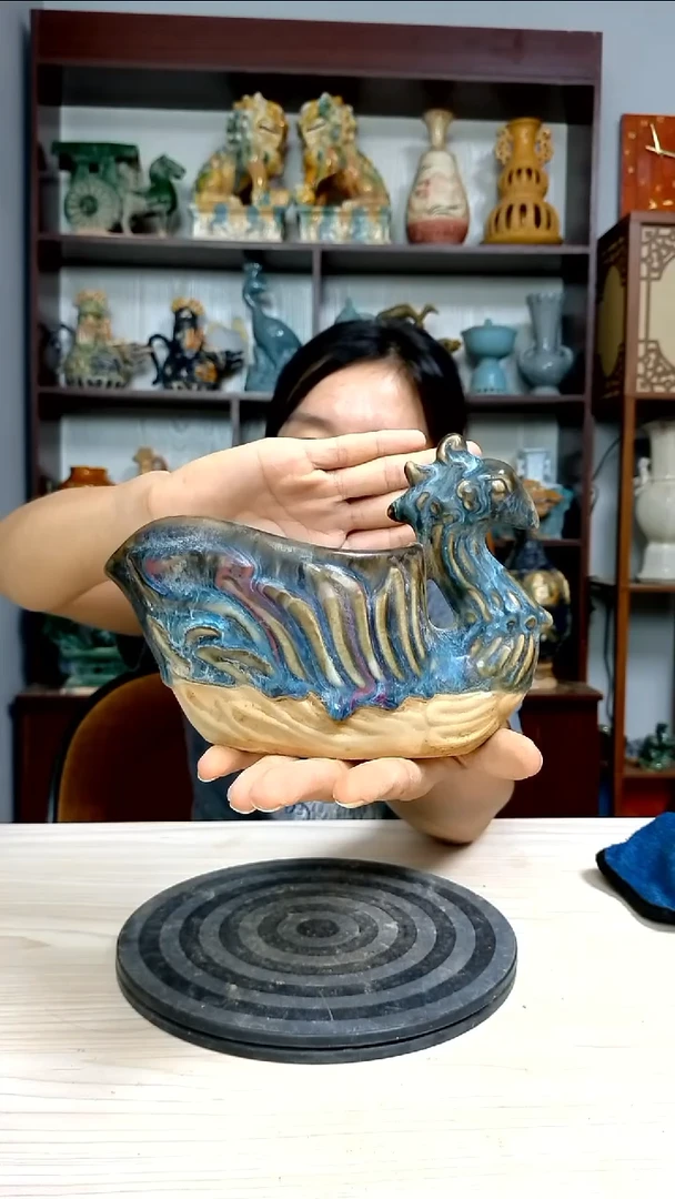 经典精美复古风格瓷器