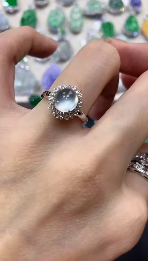 【闪购商品】翡翠戒指18K金镶嵌q50