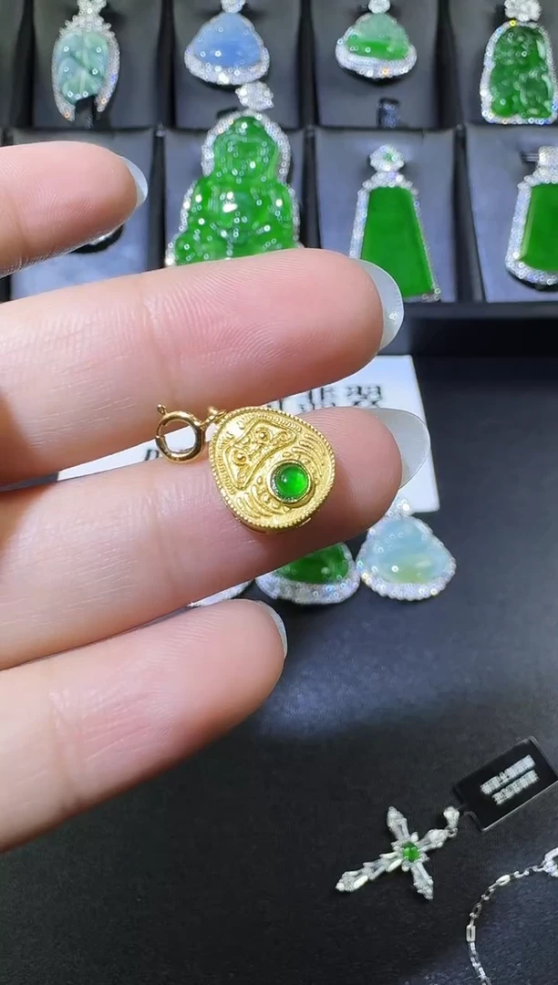 【闪购商品】翡翠颈饰银S925镶嵌多宝