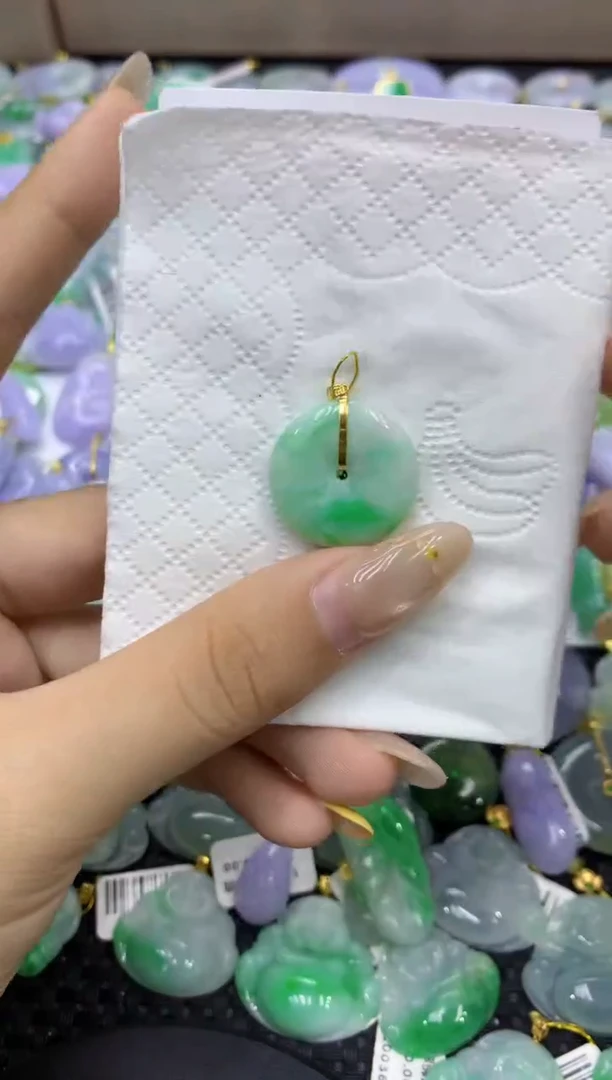 颈饰18K金镶嵌翡翠天然缅甸翡翠A货