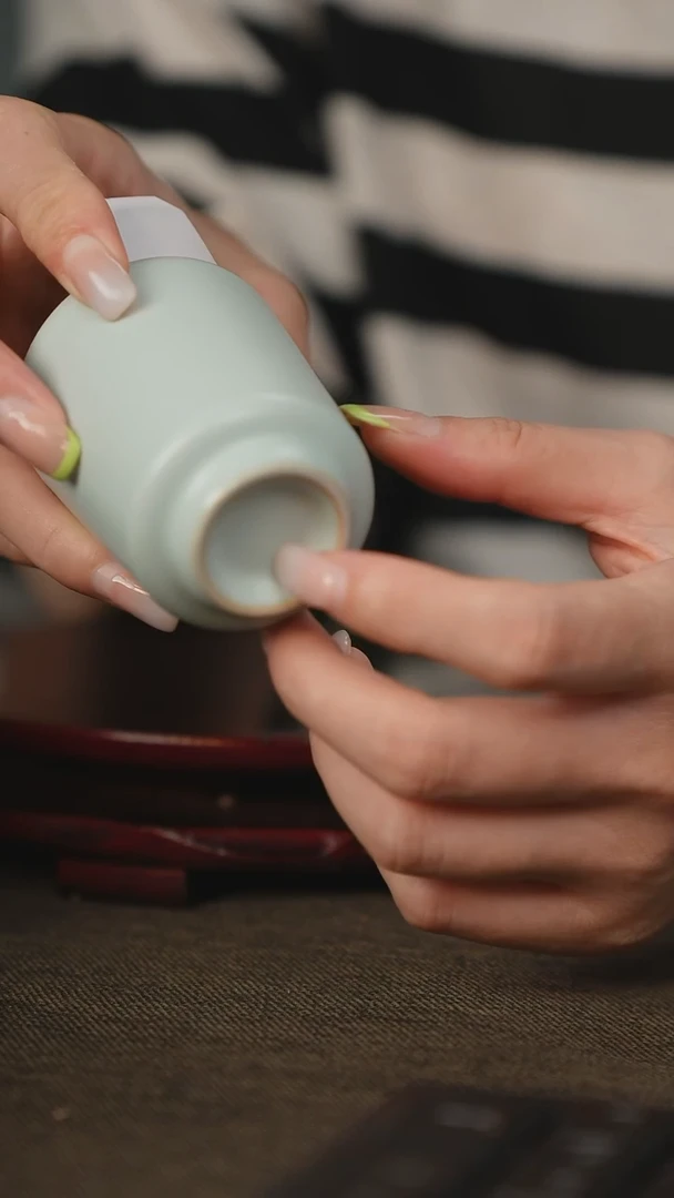 3微瑕 汝瓷 主人杯