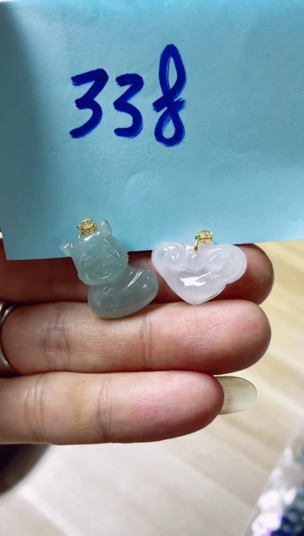 翡翠未镶嵌颈饰吃****?15天然缅甸翡翠A货4单