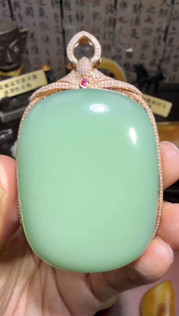 未镶嵌和田玉挂件和田玉