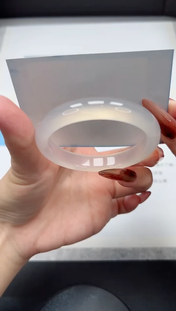 【闪购商品】玛瑙/玉髓手镯未镶嵌139/54.8荔枝