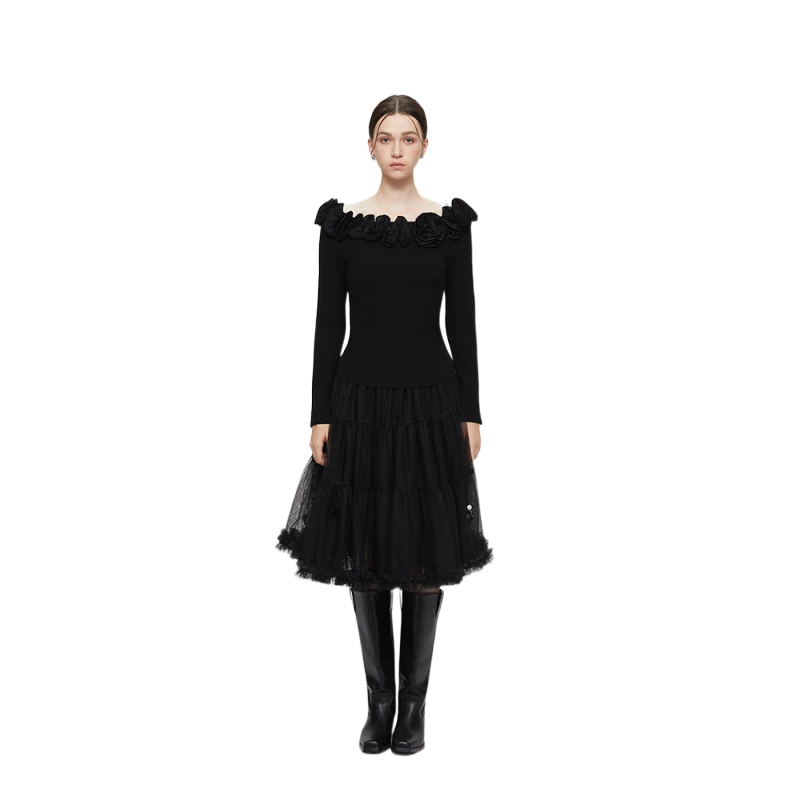 圣迪奥秋季新款时尚装饰花一字领女士套头针织衫S253Z3560