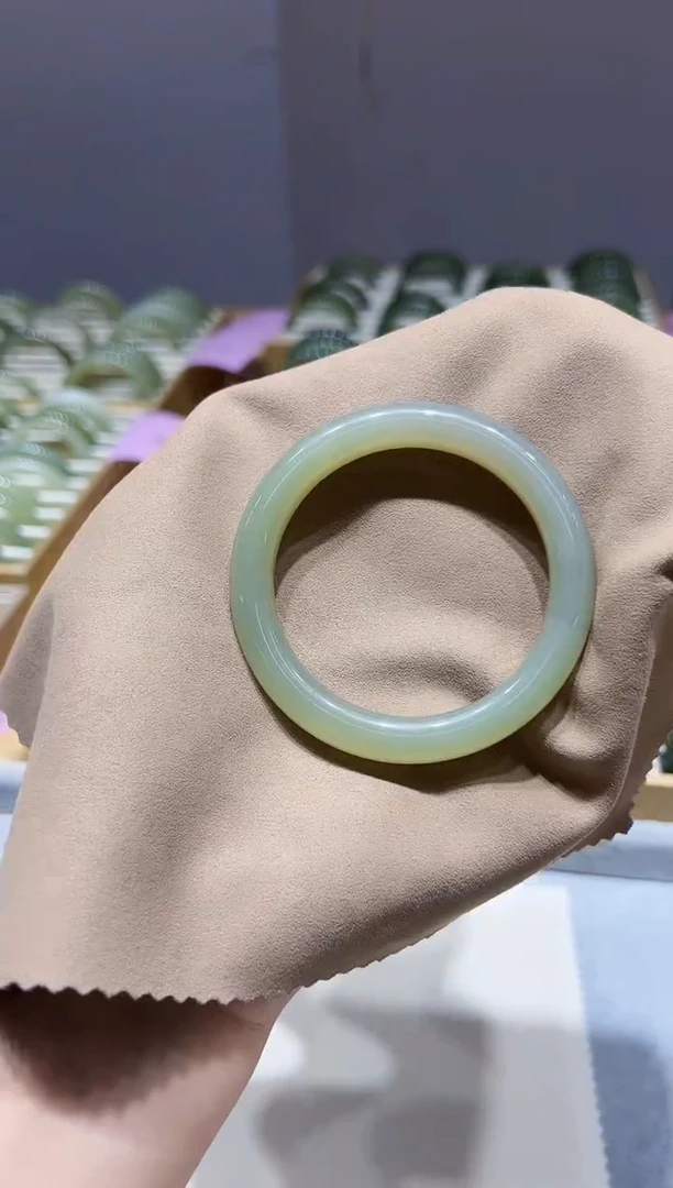 【闪购商品】和田玉手镯未镶嵌V0251和田玉手镯 58