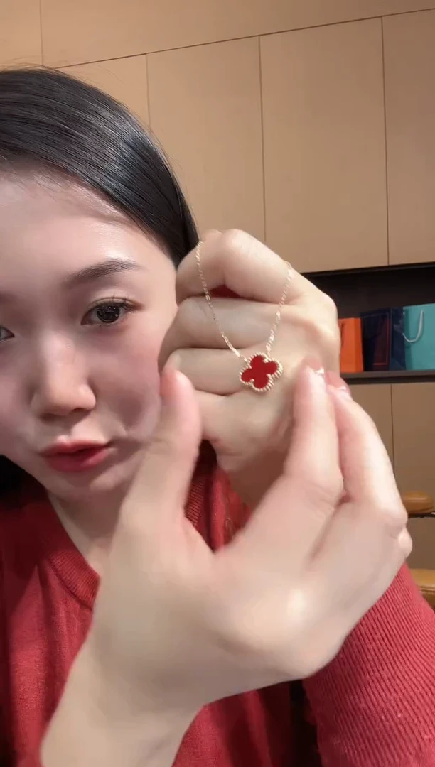 【闪购商品】玛瑙/玉髓套链18K金镶嵌红色k黄，四叶草套链GHJ